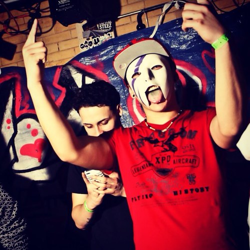 Professional Dj/Producer From Brooklyn, New York. Specializing in Dirty Dutch, Electro House, House, Dubstep (EDM)