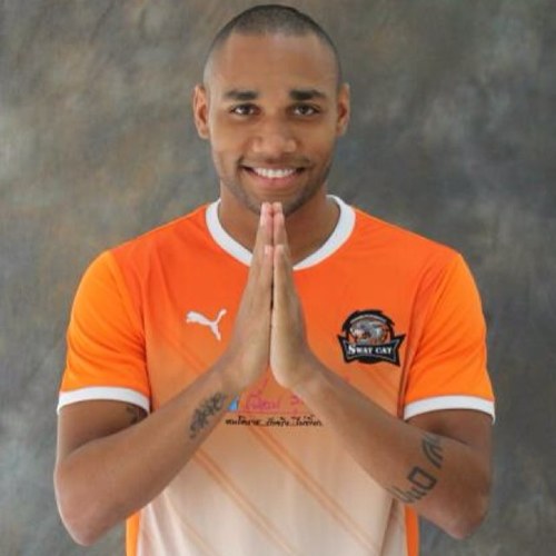 Atleta Profissional de Futebol, Apaixonado por Jesus e por tudo que tem recebido de DEUS, ( Família, amigos, trabalho e sonhos )