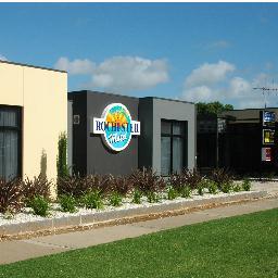 15 Unit motel specialising in the accommodation of corporate customers & families alike. Walking distance to town - a great place to stay.