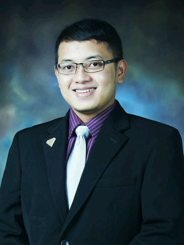 Seorang Pemuda asal Jombang yang telah sukses di bidang Pendidikan, Bisnis Kesehatan(4Life Research) dan Teknologi Informasi(IT).  HP:08222.846.2222