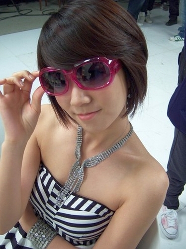 一回Twitter消してしまいました！すいません！！                                  K-POP 好きなので好きな方フォローお願いします              (^-^)/