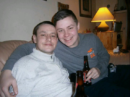 16, Scottish Footballer currently playing for Newcastle United, text me? 07402355946