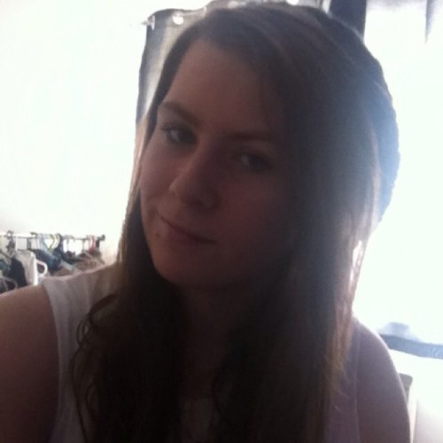 FREE FOLLOW! FOLLOW~ @LivTomlinsonx 
Daisy and Phoebe tomlinson tweeted me 20/10/12xox