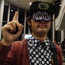 ghostlate( @ghostlate )とCAL( @HxcCal ) とSecret Weather( @secretweather22 )でベース弾いてました。クラフトジンとサンロッカーズ渋谷も好きです。