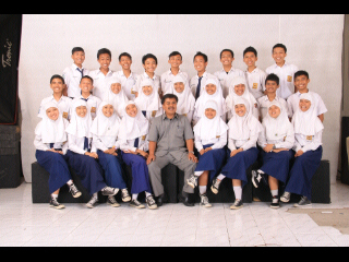 Kami alumni SMP NEGERI 5 Tasikmalaya 2012/2013. Yang dulunya berada di kelas 7I 8I 9I.. Selama 3 tahun di bimbing oleh wali kelas yaitu Pak Ahan Safari..