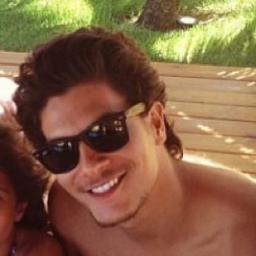 Sabe o seu sorriso? Então,eu dependo dele para ser feliz. @Aguiarthur
