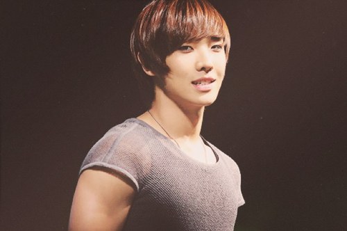 - Lee Joon from MBLAQ @byuntaeRP |