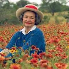 Sou mais velha que a Suzana Vieira sim, e daí? Se até o Papa segue tuitando, Golda Sandra Galhardo é q não vai ficar de fora dessa.