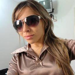 18 anos, flamenguista de coração, abençoada por Deus e bonita por natureza♥♥