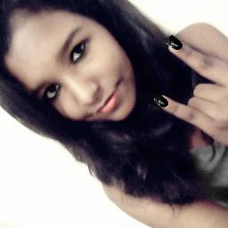 Pude enfim nos olhos teus, vestidos d'água, me atirar tranquila daqui. Lavar os degraus, os sonhos, as calçadas ♫ u.u