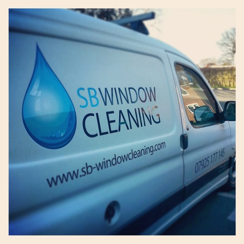 Domestic/commercial window cleaner based in Woodley, Reading. I provide an efficient and reliable service at a very competitive price. http://t.co/BpEZ5Sjk