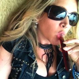 Pluggingbiatch's profile picture. Director of Promotions @thenoisecartel Sex in the City, Music & cosmos ♥️✨