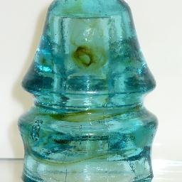 Buyer and collector of vintage glass insulators.