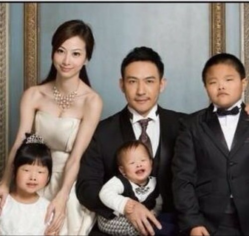 joana_lawi's profile picture. 我获得了开开点评K.ai〖千里马〗勋章。千里之行始于足下：）