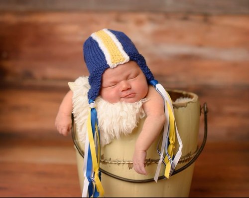 DaddyShouldKnow's profile picture. Learning about parenthood as I go, hopefully entertaining others at my expense. I reserve the right to talk about parenthood, sports, technology & movies.