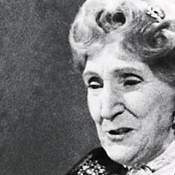 Mrs_Sowphie's profile picture. Whats passion? I hate it.