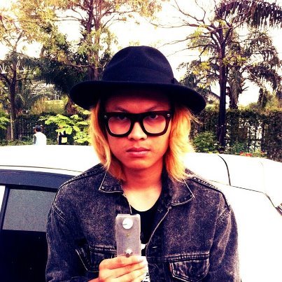 ผม  THE  S