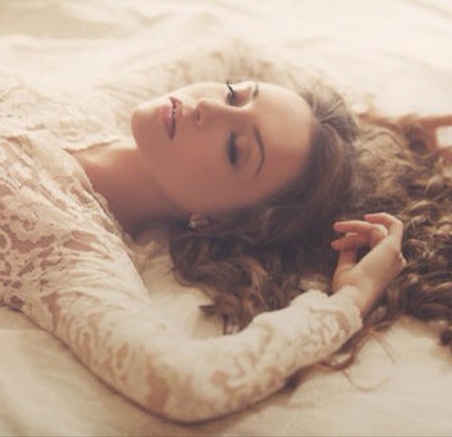 Her name was Bella Daae and she loved her childhood sweetheart Gustave more than she could ever put into words, their three beautiful children proved it [RP]