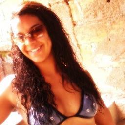 I love #pessamentos,#poesias,#poemas de amor ,carinho ,amizade,e paixão profunda,e de JESUS.Amo faser amizade .SIGO A TODOS QUE ME SEGUIR.