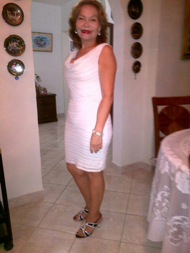 isabelangelak's profile picture. 