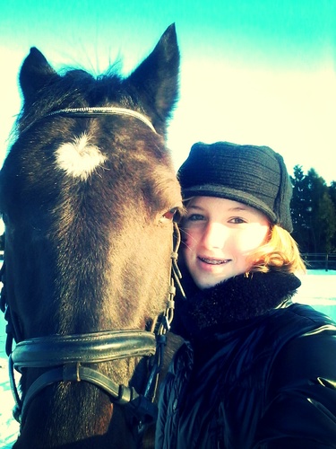 horzielover's profile picture. 