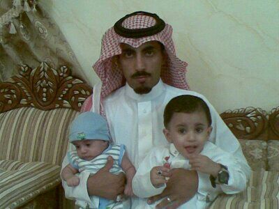 زوجتي كالزهره ثقافتها هي عطرها ، وعفتها هي أشواكهـا ، وحبها لي هـو الدفء وقـت الشتـاء
