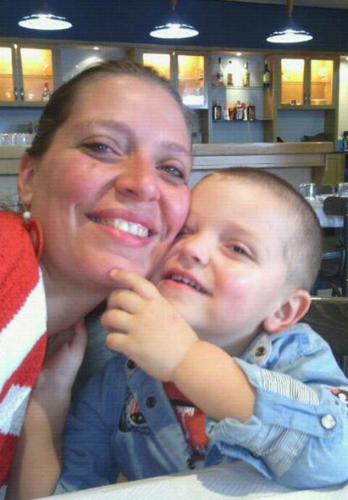 jonnylopez7's profile picture. Felizmente casado y con nuestro hijo lo demas fue solo el camino para llegar hasta aqui.