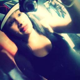 - Ei voçe ja sorriu Pra Alguem Hoje ? ;)   vem no meu tumblr ? http://t.co/H19FeHhM