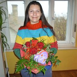 judyadry's profile picture. Olvasok és olvasok.
Van három csodaszép kis tündérkém és egy szerető férjem