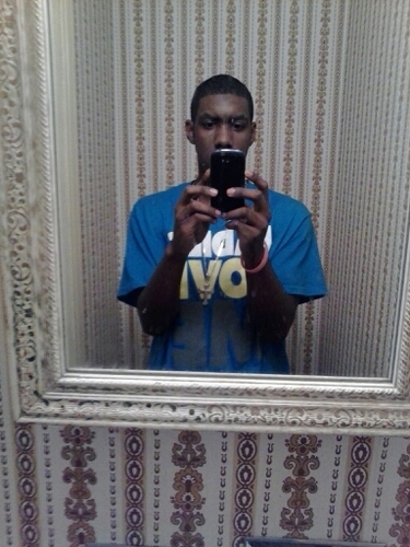 IM A NICE MAN U CAN MEET IN PLACES I GO OUT TO HAVE FUNNY I GOIN TO THE MOVIES I LIKE TO BLOWING AND PLAY BALLIN CHILLIN WIT MY FRIEND