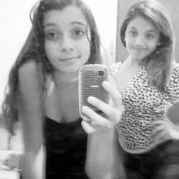 Eu que vivo com α cαbeçα nα luα, com músicα no ouvido e corαção nα bocα :)
eu sou meninα e mulher, eu sei muito bem o que quero .