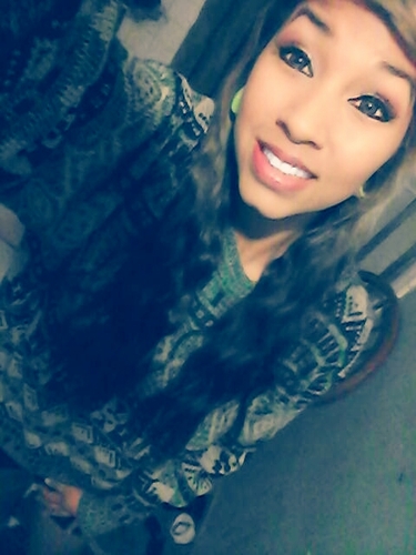 Made in Pheonix Arizona, Age 16. make the gray button blue c;