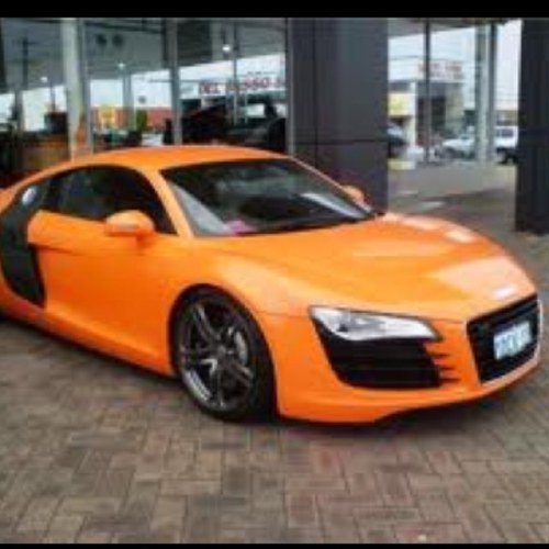 Repair & paint bodyshop .High quality work for competitive prices call :@Leonhall25 07854979200 :@TboneWilmot07717745945
