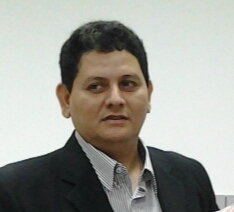 Casado com Márcia Gardênia,
Filhos; Layene,Pedro Henrique,Matheus Calliel e Guilherme Lucas.
         Teresina PÍ Nordeste Brasil