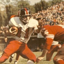 Ottawa Red & Black(Ottawa Rouge et Noir).Nickname for the CFLs @Redblacks #OttawaFootballClub:The Red & Black of the past & forever forward #DontSHOUTtheALLCAPS