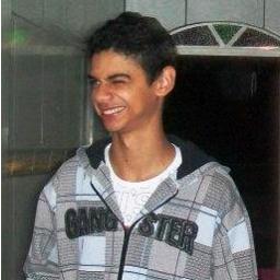 Estudante de engenharia Mecatrônica no CEFET-MG