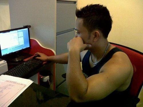 fajrikurnia4's profile picture. 