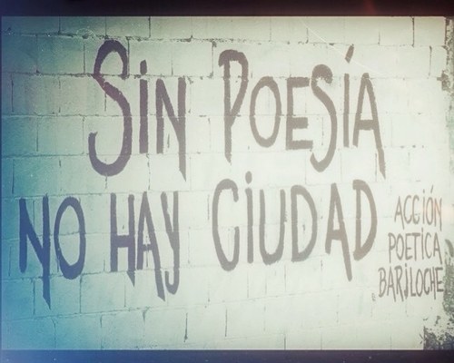If poetry is the paint, the city is the canvas// Spreading/extending the idea of 'Poetic Action' to the US/Difundiendo la idea de Acción Poética por los EEUU