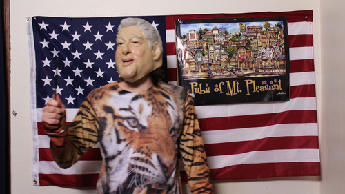 CmuBandit's profile picture. Batman can suck my dick!