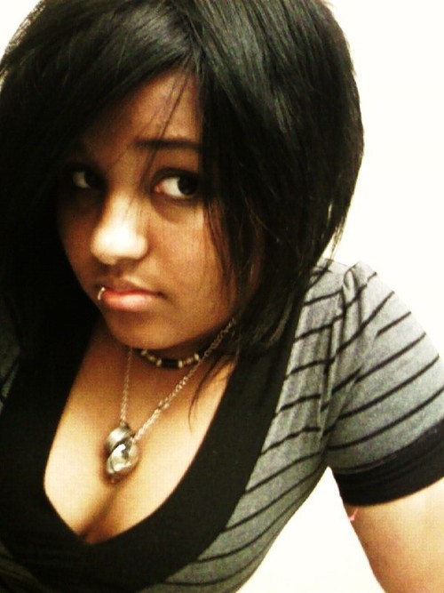 xMelixMassacrex's profile picture. i'm not totally brainless, but bear with me i'm 17