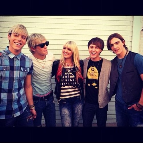 Official fan page account for the band R5. Thank you for all the follows #R5Family, please help me get my @OfficialR5 follow back! want a follow back, just ask!