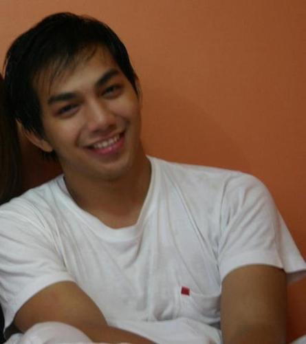 hendraherlamb10's profile picture. 