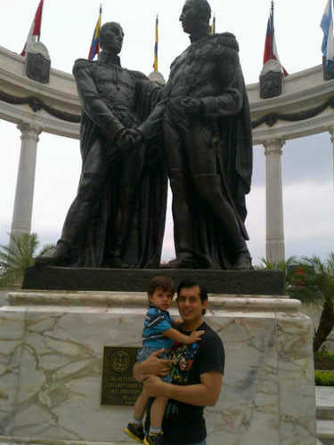 Soy padre, esposo, hijo, amigo y agradezco a Dios por todo