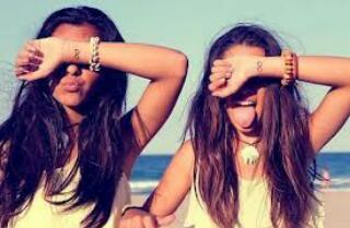 Juniors. Brunettes. Bestfriends. The orginal Teen Girl Rants. follow our tumblr @ http://t.co/XCE3COj4KE. ✌