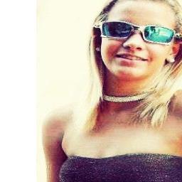 15 anos, solteira, leonina, Corro por quem corre comigo! É isso.