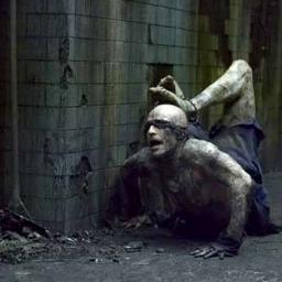 rozzyguel's profile picture. Borderline, bipolaridad, esquizofrenia???  Donde estas verdad?  Entre el cielo y el suelo, transcurre mi vida y no se si es verdad o un sueño.