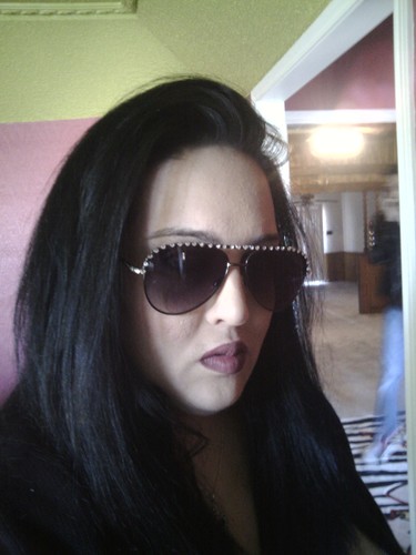 Taken215's profile picture. Im old. I'm single and i just don't give a shit!!!