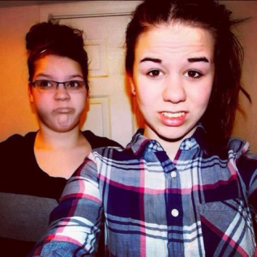 Hai , Sara Here! Wanna Talk Tweet Me:) Oh And Go Follow My Other Account:) @sara12563 Follow me on instagram @littlemissalaskan