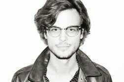 Hello, I'm Spencer. I'm a FBI Agent. I love books, I love to read. I'm just me. Single. [CMRP/Gay]