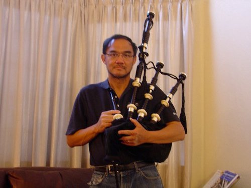 #Engineer, amateur #mathematician and aspiring #Highland #bagpiper, #chess. Occasionally lucky enough to dine at a Michelin star restaurant.